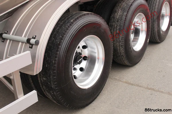 CIMC Ruijiang 38m³ Full Aluminum Alloy Powder Tank Semi-trailer Chassis (1) | 86Trucks