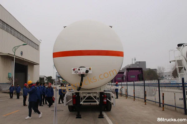 CIMC Ruijiang 25m³ Oxidizing Substance Tank Semi-Trailer Exterior (2) | 86Trucks