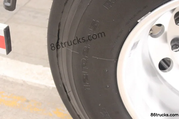 CIMC Ruijiang 25m³ Oxidizing Substance Tank Semi-Trailer Chassis (3) | 86Trucks