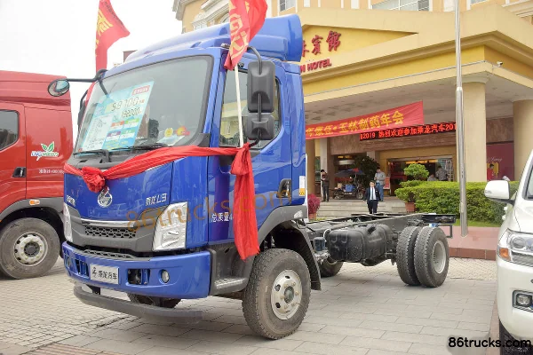 Dongfeng Liuqi Chenglong L3 160hp 4X2(6 wheels) 4.2m single-row sales truck Exterior (3) | 86Trucks