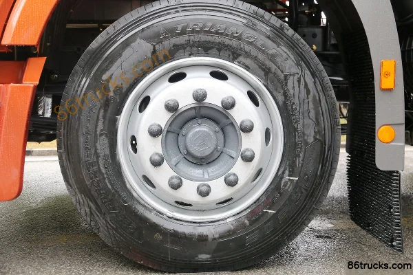 Union Truck U 350 heavy truck 350 hp 6X2(8 wheels) refrigerated truck (China VI) Chassis (3) | 86Trucks