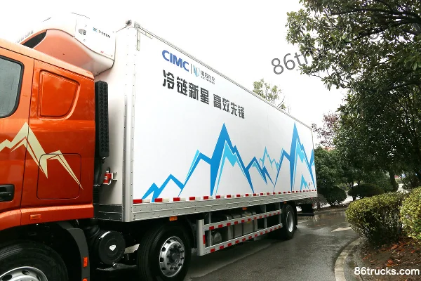 Union Truck U 350 heavy truck 350 hp 6X2(8 wheels) refrigerated truck (China VI) Body (3) | 86Trucks