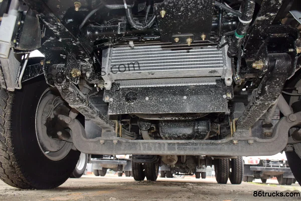 Qingling Isuzu 100P 98 hp 4X2(6 wheels) 3.825m crew cab van light truck Chassis (1) | 86Trucks
