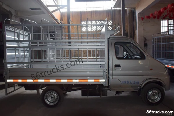 Changan Kuayue Xinbao MINI 1.2L 88hp 4X2(6 wheels) 3.05m single-row stake truck micro truck Exterior (3) | 86Trucks