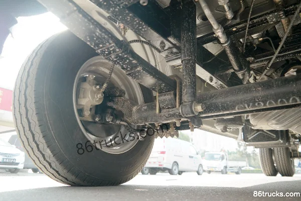 Changan Kuayue Wang X5 1.5L 112hp 4X2(6 wheels) 3.035m double-row van light truck Chassis (3) | 86Trucks