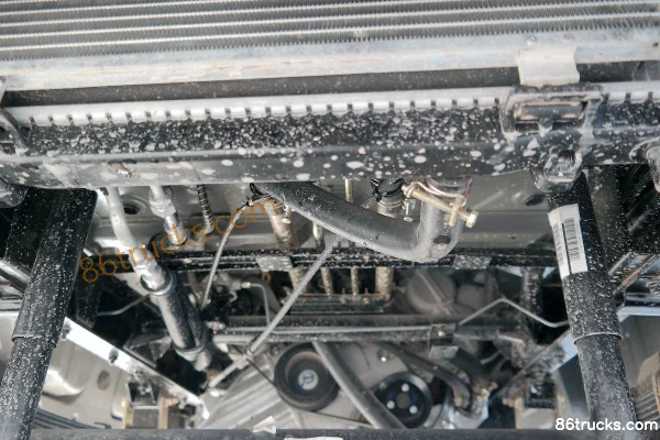 Changan Kuayue Wang X5 1.5L 112hp 4X2(6 wheels) 3.035m double-row van light truck Chassis (2) | 86Trucks