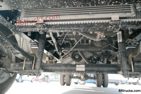Changan Kuayue Wang X5 1.5L 112hp 4X2(6 wheels) 3.035m double-row van light truck Chassis (1) | 86Trucks