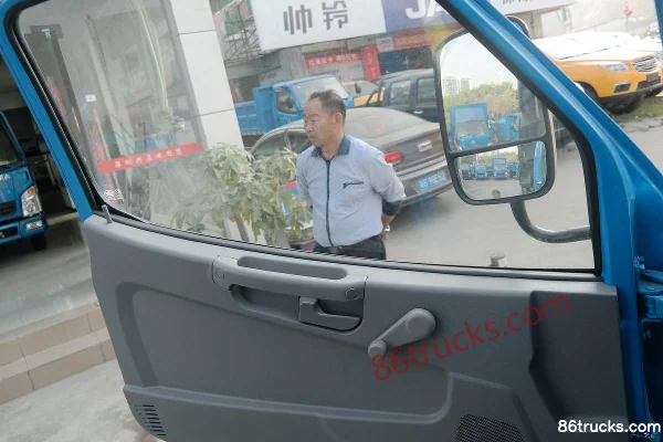 FAW Hongta FAW Jiefang Classic 3 130 ch 4X2(6 roues) 3,63 m camion benne Cabine (2) | 86Trucks