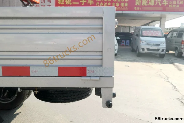 Changan Kuayue Wang X1 Standard Edition 1.5L CNG 97 hp 4X2(6 wheels) 2.71m double-row flatbed micro truck (China VI) Body (3) | 86Trucks