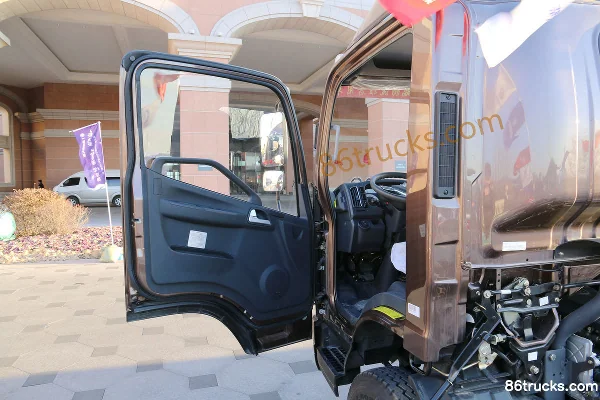 FAW Jiefang J6F Northern Edition 150hp 4X2(6 wheels) 4.21m single-row cage light truck Cab (1) | 86Trucks