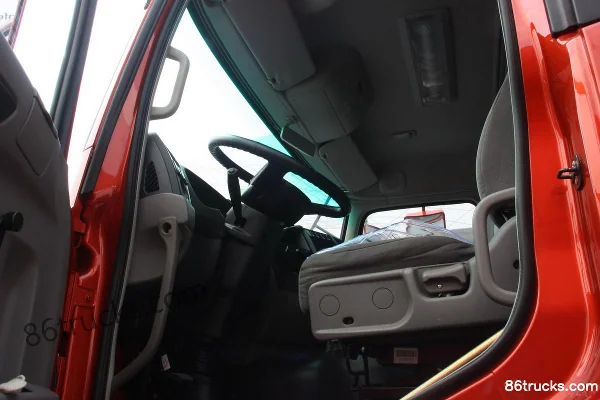 Dongfeng Commercial Vehicle Dalishen Heavy Truck 350 hp 6X4(10 wheels) Dump Truck Cab (1) | 86Trucks