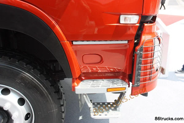 Dongfeng Commercial Vehicle Dalishen Heavy Truck 350 hp 6X4(10 wheels) Dump Truck Chassis (1) | 86Trucks