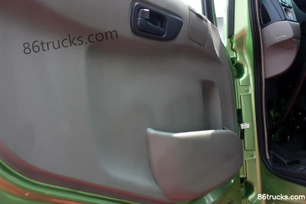 Dongfeng Commercial Vehicle Tianjin Medium Truck 160hp 4X2(6 wheels) 4X2 cargo truck chassis Cab (1) | 86Trucks