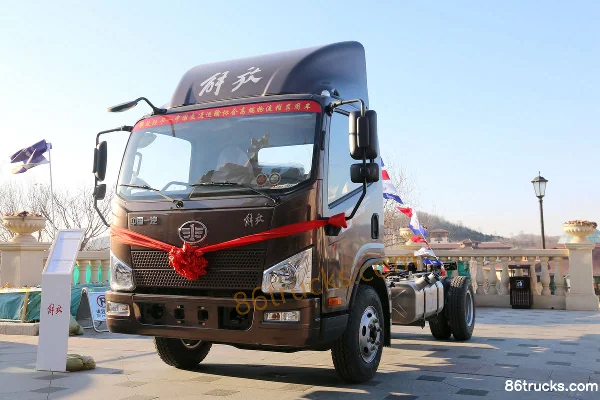 FAW Jiefang J6F 150 hp 4X2(6 wheels) standard version 4.21m single-row cage light truck Exterior (3) | 86Trucks