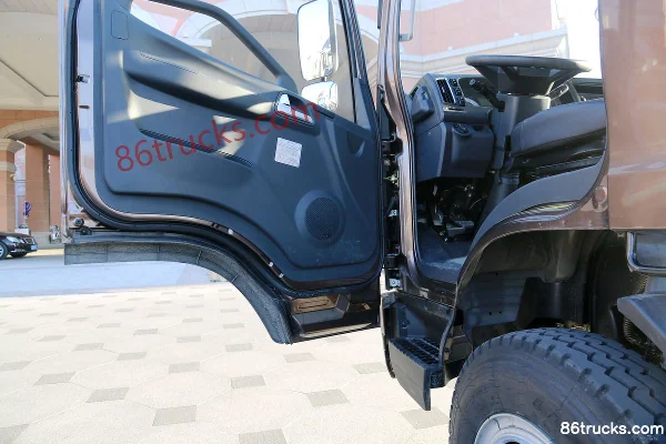 FAW Jiefang J6F 150 hp 4X2(6 wheels) standard version 4.21m single-row cage light truck Cab (3) | 86Trucks