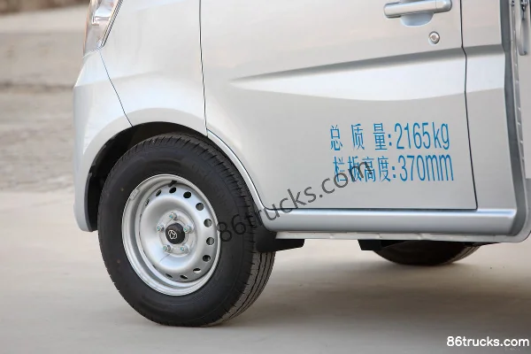 Ankai Shenqi T10 Standard Type 1.5L 112 hp 4X2(6 wheels) Gasoline 3.01m Single Row Grain Carrier Mini Truck Chassis (1) | 86Trucks