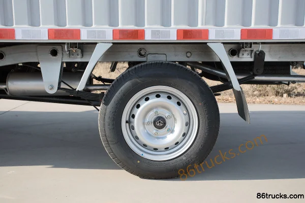 Ankai Shenqi T10 Version Standard 1,5 L 112 ch 4X2(6 roues) Essence Camion plateau 3,07 m cabine simple Châssis (1) | 86Trucks