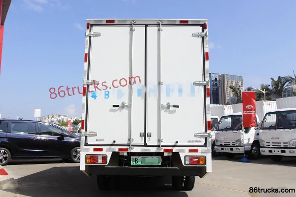 Qingling Isuzu EV100 4.5T 4.25m single-row pure electric van truck (range 315) 96.77kWh 4X2(6 wheels) Body (1) | 86Trucks