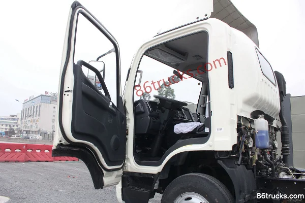 FAW Jiefang J6F 110 hp 4X2(6 wheels) 4.16m Single Row Van Light Truck Cab (1) | 86Trucks