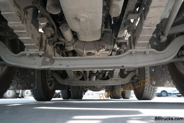 SHACMAN Delong New M3000 400hp 8X4(12 wheels) 5.6m dump truck (China VI) Chassis (1) | 86Trucks