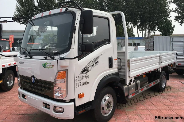 Sinotruk Wangpai Série 7 95 ch 4X2(6 roues) 4,15 m cabine simple plateau tout-terrain camion léger Extérieur (2) | 86Trucks