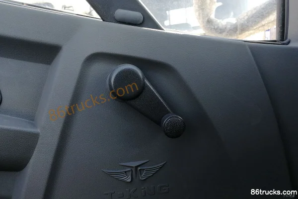 Tangjun Ouling Sailin A7 1.5L 108hp 4X2(6 wheels) gasoline/CNG 3.02m double-row van mini truck Cab (2) | 86Trucks