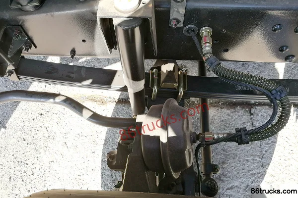 Tangjun Ouling K7 Series 156hp 4X2(6 wheels) 4.07m single-row van light truck Chassis (3) | 86Trucks