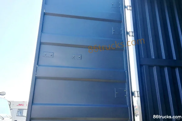 Tangjun Ouling K7 Series 156hp 4X2(6 wheels) 4.07m single-row van light truck Body (2) | 86Trucks