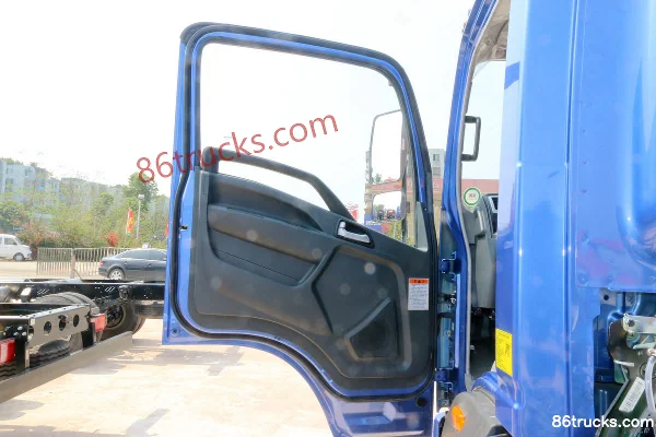 Sinotruk HOWO MANH3 160 ch 4X2(6 roues) camion léger fourgon à cabine simple 4,2 m (8 vitesses) (1) | 86Trucks