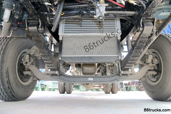 Sinotruk HOWO MANH3 160 ch 4X2(6 roues) camion léger fourgon à cabine simple 4,2 m (8 vitesses) Châssis (2) | 86Trucks