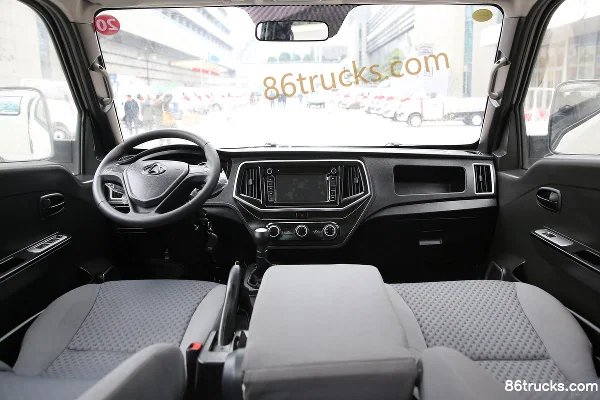 Changan Kuayue D5 PLUS Comfort Edition 1.8L 125hp 4X2(6 wheels) 3.6m Semi-row Flatbed Mini Truck (China VI) Cab (1) | 86Trucks