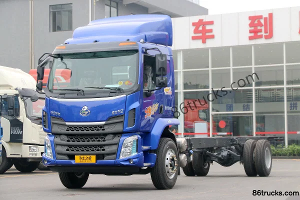 Dongfeng Liuqi Nouveau Chenglong M3 camion moyen 210 ch 4X2(6 roues) châssis camion porteur 6,75 m Extérieur (3) | 86Trucks