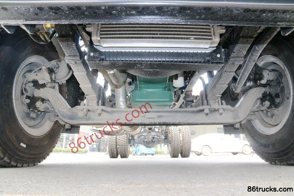 FAW Jiefang Qingdao Long V Medium Truck 2.0 180 hp 4X2(6 wheels) 6.2m stake truck Chassis (2) | 86Trucks