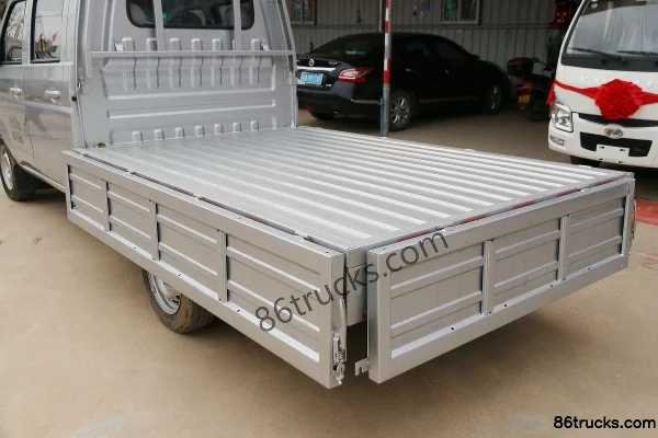 Jinbei T32 2018 LWB Comfort 1.5L 109hp 4X2(6 wheels) Gasoline 2.51m Double Row Van Mini Truck Body (2) | 86Trucks