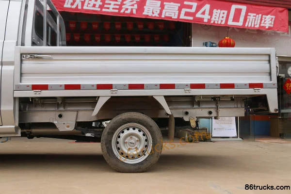 Jinbei T32 2018 LWB Comfort 1.5L 109hp 4X2(6 wheels) Gasoline 2.51m Double Row Van Mini Truck Body (1) | 86Trucks