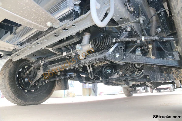 Jinbei New Hiace 2016 Luxury 112 hp 2.2L passenger van Chassis (2) | 86Trucks