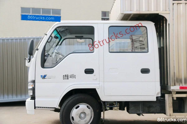 Qingling Isuzu 600P 130 hp 4X2(6 wheels) 3.07m Double Row Van Fish Transport Truck (Shunzhao Brand) Cab (1) | 86Trucks