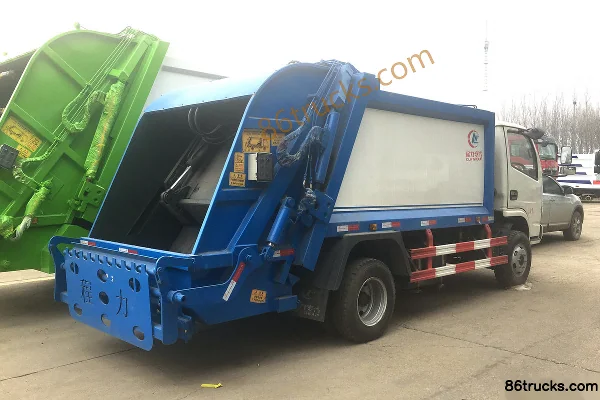 Dongfeng Furui Ka 150 hp 4X2(6 wheels) Compressed Garbage Truck (Chengliwei Brand) Exterior (2) | 86Trucks