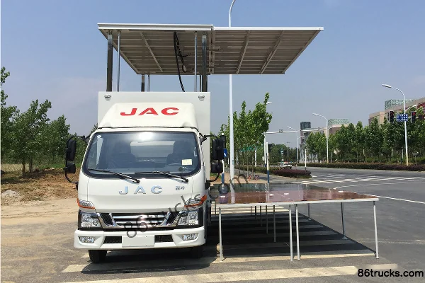 Yuanwang 120hp 4X2(6 wheels) JAC Chassis Stage Truck Exterior (2) | 86Trucks