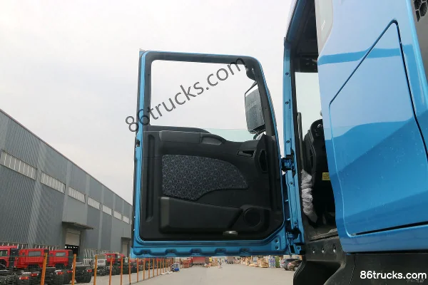 Sinotruk Sitrak SITRAK G7H Heavy Truck Super Edition 540hp 8X4(12 wheels) 8.4m dump truck Cab (1) | 86Trucks