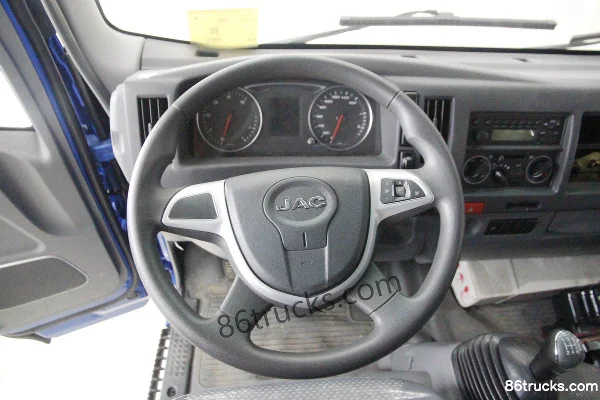 JAC New Shuailing K340 130 ch 4X2(6 roues) camion fourgon léger à cabine demi-avancée 3,8 m (3) | 86Trucks