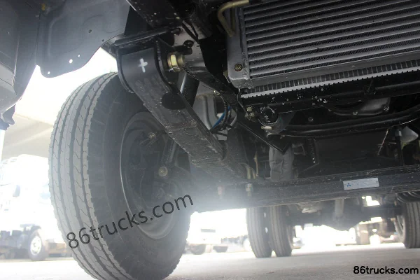 FAW Hongta FAW Jiefang Baling 78 hp 4X2(6 wheels) 2.4m double-row stake truck light truck (520) Chassis (3) | 86Trucks