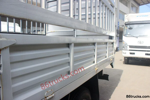 FAW Hongta FAW Jiefang Baling 78 hp 4X2(6 wheels) 2.4m double-row stake truck light truck (520) Body (3) | 86Trucks