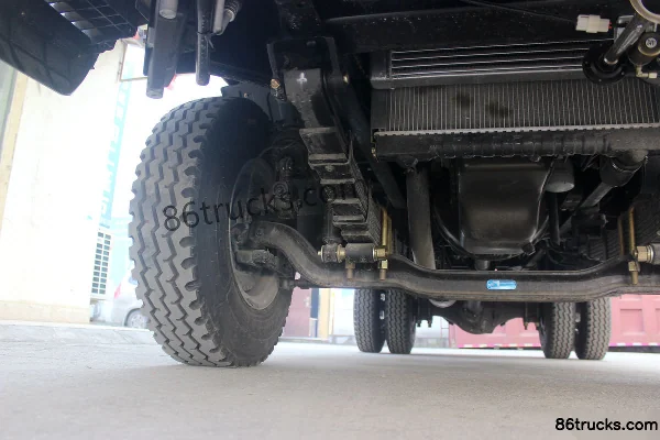 FAW Hongta FAW Jiefang Gongshi 120hp 4X2(6 wheels) 5.3m semi-row van light truck Chassis (2) | 86Trucks