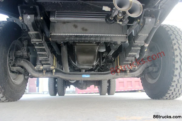 FAW Hongta FAW Jiefang Gongshi 120hp 4X2(6 wheels) 5.3m semi-row van light truck Chassis (1) | 86Trucks