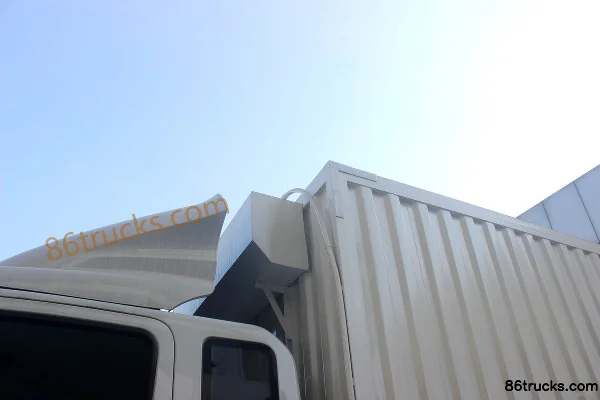 FAW Hongta FAW Jiefang Gongshi 120hp 4X2(6 wheels) 5.3m semi-row van light truck Body (1) | 86Trucks