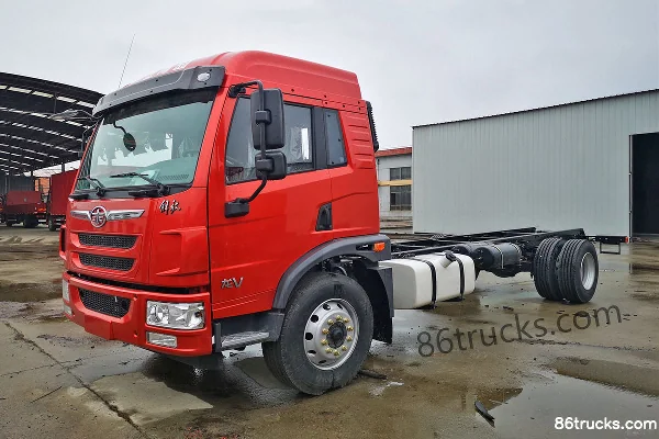 FAW Jiefang Qingdao Long V medium truck 180 hp 4X2(6 wheels) 6.75m stake truck Exterior (3) | 86Trucks