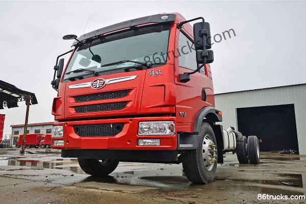 FAW Jiefang Qingdao Long V medium truck 180 hp 4X2(6 wheels) 6.75m stake truck Exterior (2) | 86Trucks
