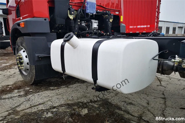 FAW Jiefang Qingdao Long V medium truck 180 hp 4X2(6 wheels) 6.75m stake truck Chassis (2) | 86Trucks