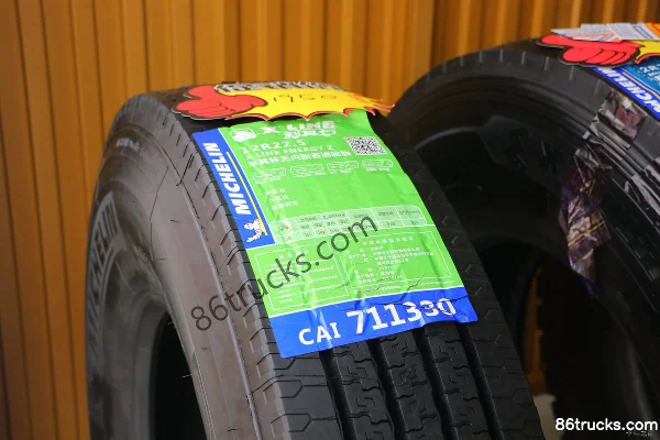 Michelin X LINE ENERGY Z (12R22.5) Tubeless Fuel-Efficient Tire Exterior (3) | 86Trucks